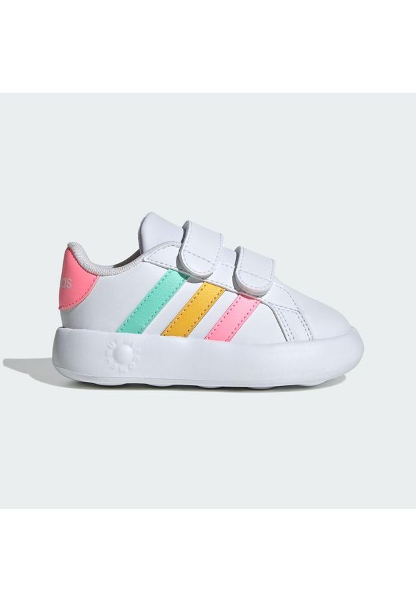 Adidas - Buty Grand Court 2.0 Kids. Kolor: różowy, biały, zielony, wielokolorowy. Materiał: materiał. Sport: turystyka piesza
