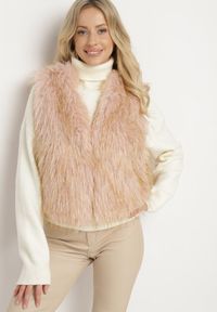 Born2be - Ciemnobeżowa Kamizelka Futrzana Bez Zapięć Loreti. Okazja: na co dzień. Kolor: beżowy. Materiał: futro. Styl: casual, elegancki #7