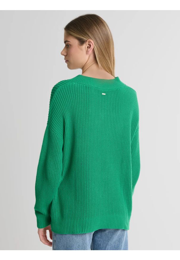 Big-Star - Sweter damski z wiskozy z dekoltem v-neck zielony Cyntiana 301. Kolor: zielony. Materiał: wiskoza. Wzór: kolorowy, ze splotem. Styl: elegancki