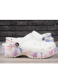Klapki damskie do chodzenia Crocs CLASSIC PLATFORM DREAM. Kolor: biały, wielokolorowy, różowy, niebieski. Obcas: na platformie