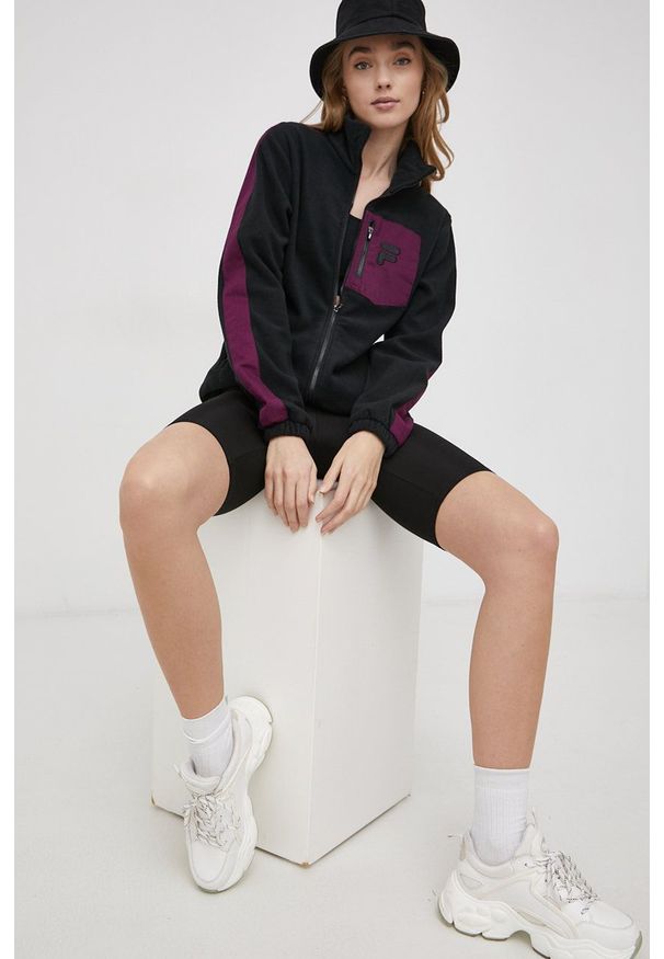 Fila - Bluza. Okazja: na co dzień. Typ kołnierza: kaptur. Kolor: czarny. Materiał: tkanina. Styl: casual