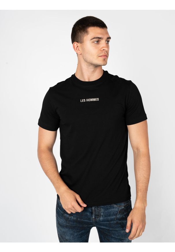 Les Hommes T-Shirt "Embrodery" | LBT1031700E | Mężczyzna | Czarny. Okazja: na co dzień. Kolor: czarny. Materiał: bawełna, elastan. Długość: długie. Styl: klasyczny, elegancki, casual