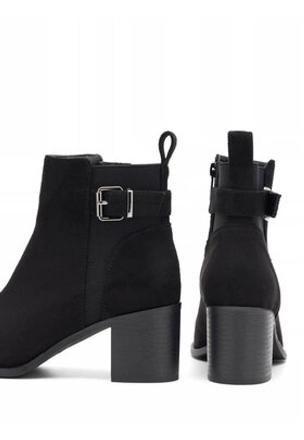 Clara Barson Botki MYRA WS14438-19 Czarny. Kolor: czarny. Materiał: materiał