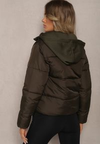 Renee - Ciemnozielona Kurtka Pikowana Wykończona Kapturem Aviatoria. Okazja: na co dzień, do pracy. Kolor: zielony. Materiał: jeans. Styl: elegancki, casual #4