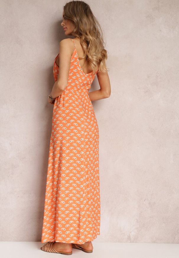 Renee - Pomarańczowa Sukienka Maxi na Ramiączkach z Wiskozy Satha. Kolor: pomarańczowy. Materiał: wiskoza. Długość rękawa: na ramiączkach. Długość: maxi