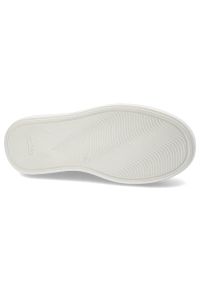 Białe Sneakersy Armodo Stylowe Obuwie Damskie Z Nadrukiem. Okazja: na co dzień. Kolor: biały. Materiał: jeans. Wzór: nadruk. Sezon: lato