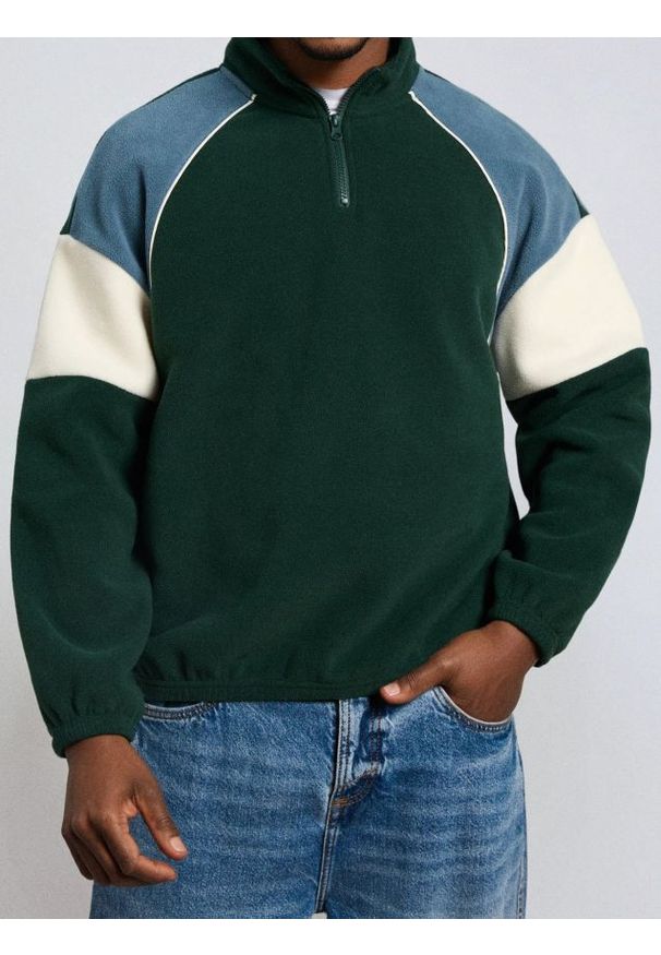 Sinsay - Rozpinana bluza polarowa ze stójką - zielony. Typ kołnierza: kołnierzyk stójkowy. Kolor: zielony. Materiał: polar