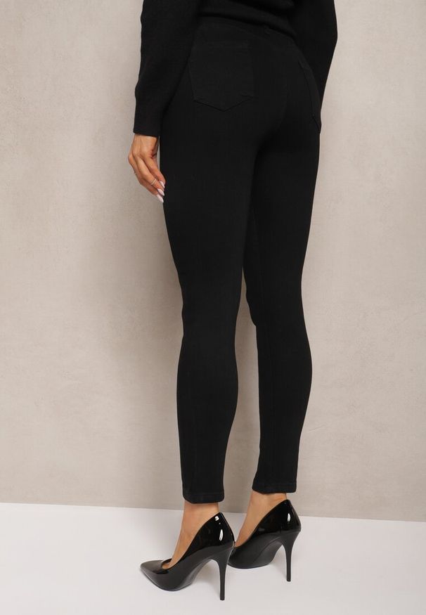 Renee - Czarne Jeansy z Efektem Push-Up Skinny Fortoria. Kolor: czarny. Wzór: nadruk. Styl: elegancki