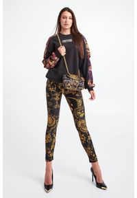 Versace Jeans Couture - Bluza VERSACE JEANS COUTURE. Długość rękawa: długi rękaw. Długość: długie. Wzór: nadruk #3