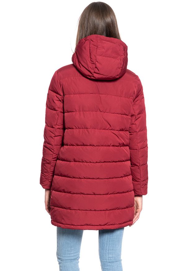 Wrangler - DAMSKA KURTKA ZIMOWA WRANGLER LONG PUFFER RUMBA RED W4Q4VJR05 112129197. Sezon: zima