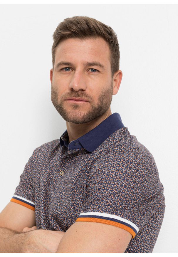 bonprix - Koszulka polo z dżerseju z czystej bawełny organicznej, krótki rękaw. Typ kołnierza: polo. Kolor: niebieski. Materiał: jersey, bawełna. Długość rękawa: krótki rękaw. Długość: krótkie