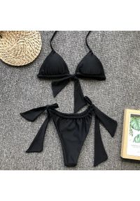 Intica - Bikini wiązane z regulacją na lato nad wodę Kelcy. Kolor: czarny. Materiał: materiał. Wzór: gładki