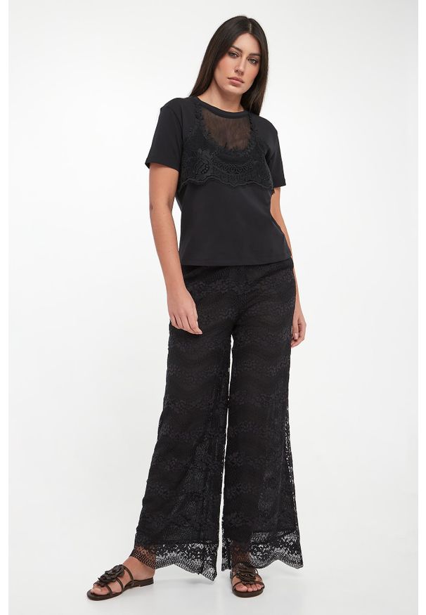 Twinset Milano - T-shirt damski z koronką TWINSET. Materiał: koronka. Wzór: koronka