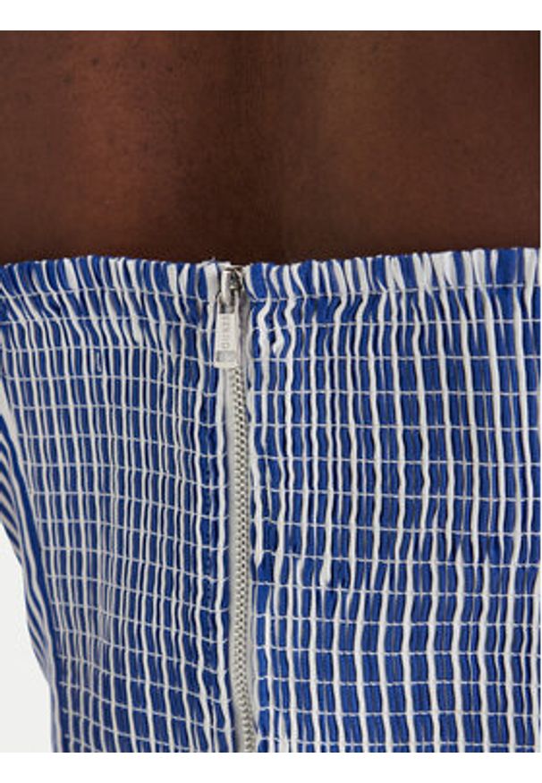 Guess Top W6GH38 W1848 Niebieski Regular Fit. Kolor: niebieski. Materiał: bawełna
