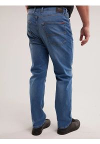 Big-Star - Jeansy męskie z prostą nogawką niebieskie Trent 114. Okazja: na co dzień. Kolor: niebieski. Wzór: haft. Sezon: jesień, wiosna, lato. Styl: klasyczny, casual #3