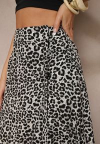 Renee - Szara Rozkloszowana Spódnica z Wiskozy ze Wsuwanymi Kieszeniami Koselle. Okazja: na co dzień. Kolor: szary. Materiał: wiskoza. Styl: elegancki, casual #5