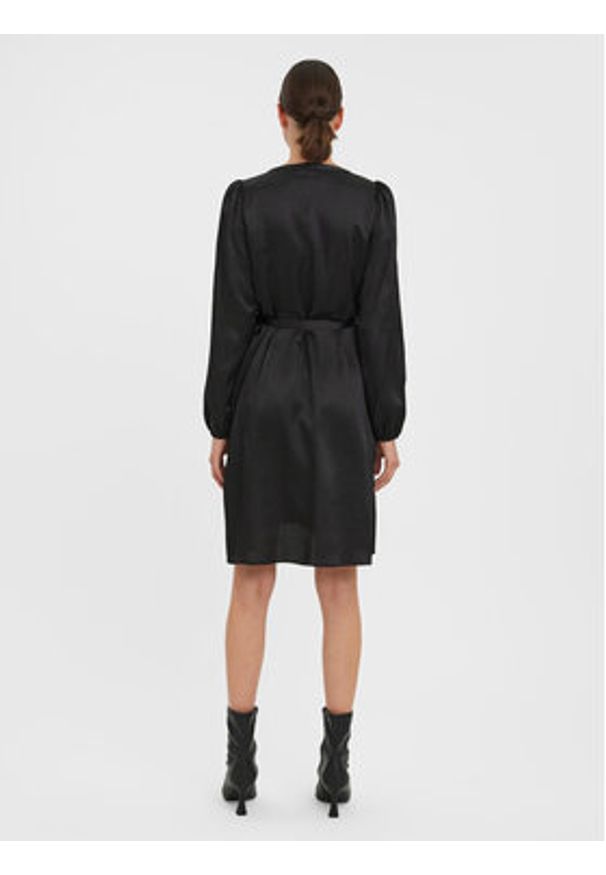 Vero Moda Sukienka codzienna Sabi 10278655 Czarny Relaxed Fit. Okazja: na co dzień. Kolor: czarny. Materiał: syntetyk. Typ sukienki: proste. Styl: casual