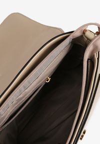 Renee - Beżowa Elegancka Torebka z Klapką z Metalową Klamerką Liorita. Kolor: beżowy. Styl: elegancki. Rodzaj torebki: na ramię