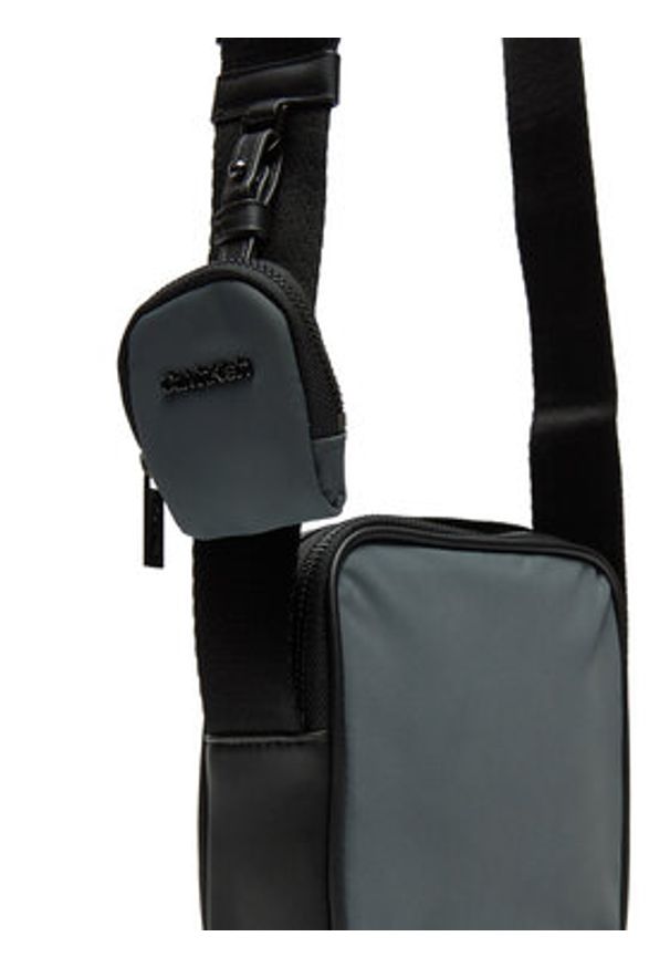 Calvin Klein Saszetka K50K512113 Szary. Kolor: szary. Materiał: materiał