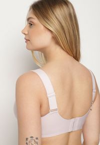 Born2be - Fioletowy Gładki Biustonosz z Siateczkową Wstawką i Szerokimi Ramiączkami Salandrea. Kolor: fioletowy. Rodzaj stanika: wyciągane miseczki. Wzór: gładki #6