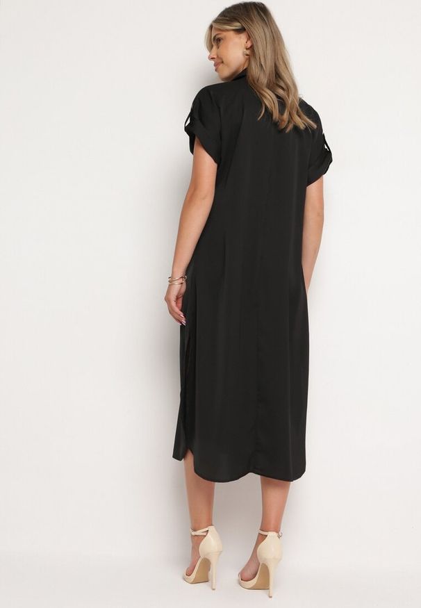 Born2be - Czarna Sukienka Koszulowa Zapinana na Guziki z Podwijanymi Rękawami Moarisa. Okazja: na co dzień, na spotkanie biznesowe, do pracy. Typ kołnierza: dekolt w kształcie V. Kolor: czarny. Typ sukienki: koszulowe. Styl: biznesowy, casual, elegancki