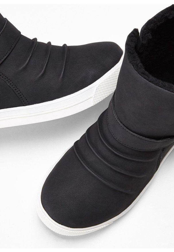 bonprix - Botki zimowe. Zapięcie: sprzączka. Kolor: czarny. Sezon: zima. Obcas: na platformie