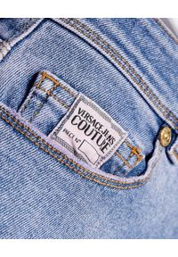 Versace Jeans Couture - VERSACE JEANS COUTURE - Niebieskie jeansy Skinny. Kolor: niebieski. Wzór: aplikacja #3