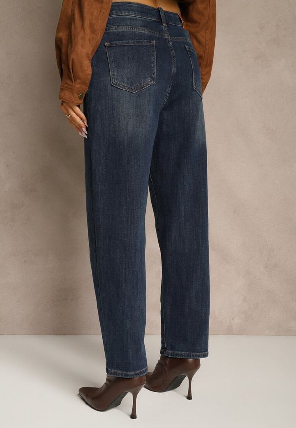 Renee - Granatowe Jeansy Mom Fit High Waist z Wiskozą Erralia. Okazja: na spacer, na co dzień. Stan: podwyższony. Kolor: niebieski. Styl: casual