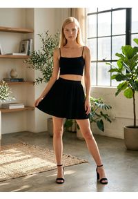 Sinsay - Plisowana spódnica mini - czarny. Kolor: czarny #1