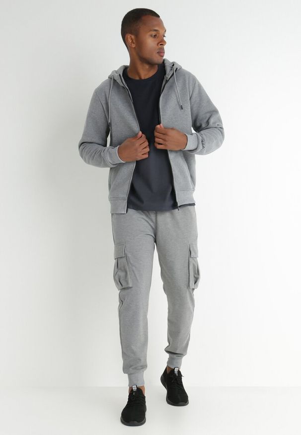 Born2be - Szare Spodnie Cargo Dresowe Evaleia. Kolor: szary. Materiał: dresówka