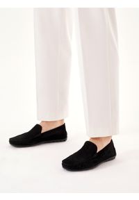 Kazar - Czarne zamszowe mokasyny męskie. Kolor: czarny. Materiał: zamsz. Szerokość cholewki: normalna. Styl: klasyczny #5