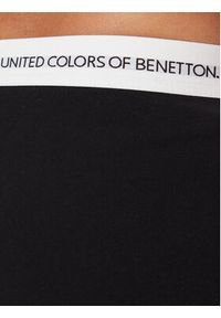 United Colors of Benetton - United Colors Of Benetton Spodnie piżamowe 30964F00V Czarny Regular Fit. Kolor: czarny. Materiał: bawełna
