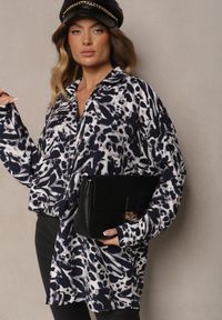 Renee - Granatowa Koszula z Wiskozy z Lnem i Abstrakcyjnym Wzorem Emariline. Okazja: na co dzień. Kolor: niebieski. Materiał: len, wiskoza. Styl: wizytowy, casual
