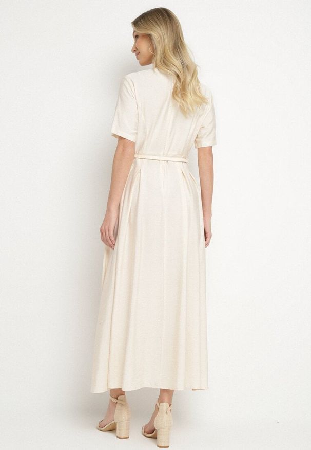 Born2be - Beżowa Wiskozowa Sukienka z Lnem o Rozkloszowanym Kroju z Paskiem z Klamerką Linalin. Okazja: na co dzień. Typ kołnierza: dekolt w serek. Kolor: beżowy. Materiał: wiskoza, len. Długość rękawa: krótki rękaw. Styl: casual, elegancki, klasyczny