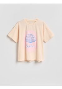 Reserved - T-shirt z nadrukiem - kremowy. Kolor: kremowy. Materiał: bawełna. Wzór: nadruk