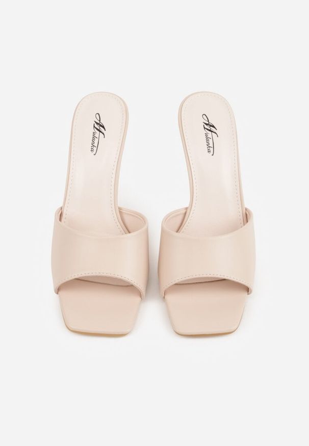 Born2be - Beżowe Klapki na Szpilce z Kwadratowym Noskiem Mellota. Okazja: na wesele, na co dzień, na ślub cywilny. Kolor: beżowy. Obcas: na szpilce. Styl: casual, elegancki