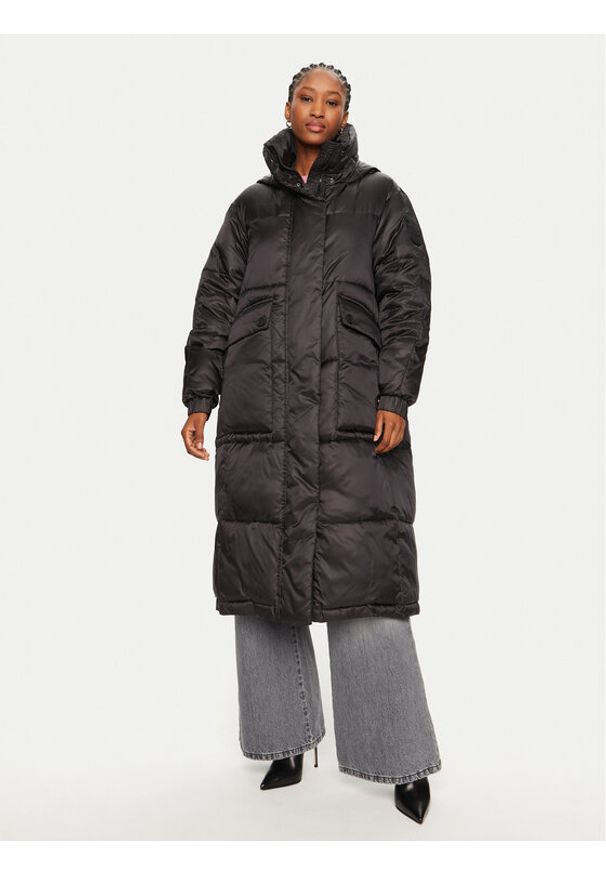 Pinko - PINKO Płaszcz zimowy Insegna 103818 A1ZR Czarny Regular Fit. Kolor: czarny. Materiał: syntetyk. Sezon: zima