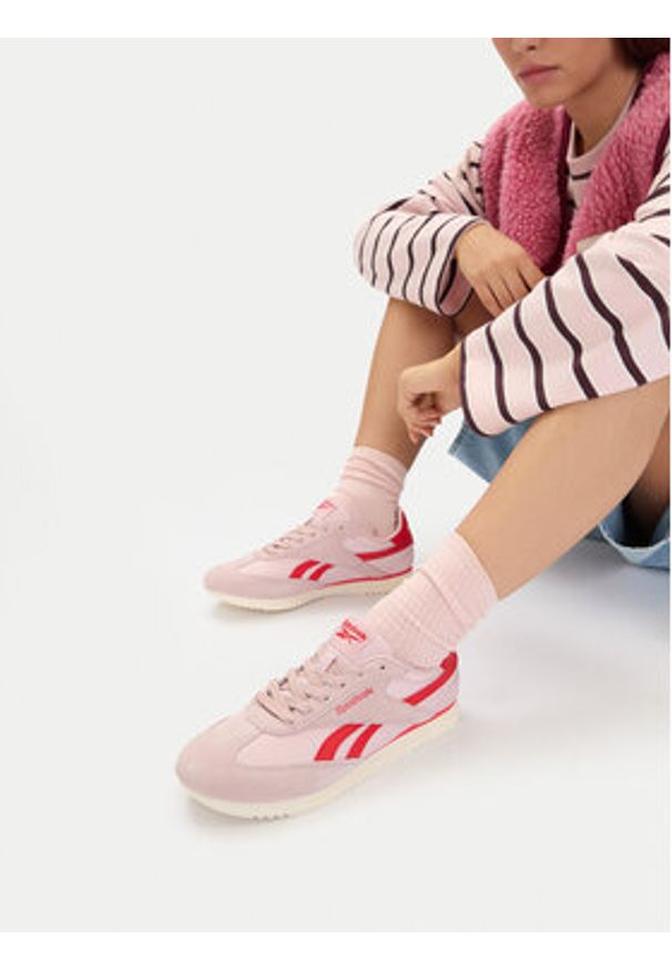 Reebok Sneakersy CEO-FIORI AR30309W-QR Różowy. Kolor: różowy. Materiał: zamsz, skóra