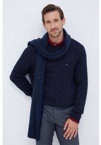 TOMMY HILFIGER - Tommy Hilfiger sweter bawełniany kolor granatowy lekki. Kolor: niebieski. Materiał: bawełna. Długość rękawa: długi rękaw. Długość: długie. Wzór: ze splotem #1