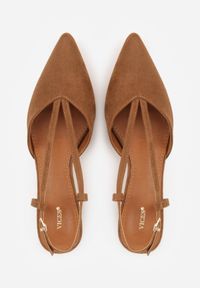 Renee - Jasnobrązowe Czółenka Slingback VICES z Imitacji Zamszu na Klockowym Obcasie Adophaia. Zapięcie: pasek. Kolor: brązowy. Materiał: zamsz. Obcas: na obcasie. Styl: boho, elegancki. Wysokość obcasa: średni #5