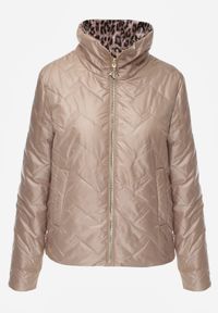 Born2be - Brązowa Dwustronna Kurtka Pikowana Ozdobiona Naszywką i Panterką Nemopis. Okazja: na co dzień. Kolor: brązowy. Materiał: jeans. Wzór: motyw zwierzęcy, aplikacja. Styl: casual #6