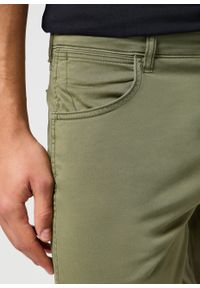 Wrangler - MESKIE SPODNIE WRANGLER GREENSBORO DUSTY OLIVE 112362347 #4