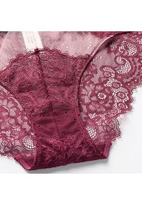 Intica - Komplet bielizny z koronką i figami regulowane ramiączka Agripina. Kolor: czerwony. Materiał: koronka. Wzór: koronka #4