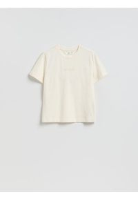 Reserved - T-shirt z nadrukiem - złamana biel. Materiał: dzianina, bawełna. Wzór: nadruk. Styl: klasyczny