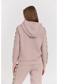 Guess - GUESS Damska bluza w kolorze taupe Carla Hooded. Kolor: beżowy. Materiał: materiał, poliester, bawełna. Styl: elegancki #4