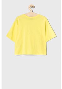 Champion T-shirt dziecięcy kolor żółty. Kolor: żółty. Materiał: dzianina. Wzór: nadruk