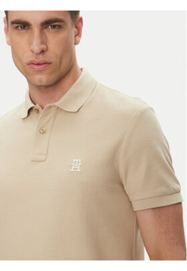 TOMMY HILFIGER - Tommy Hilfiger Polo MW0MW33167 Beżowy Regular Fit. Typ kołnierza: polo. Kolor: beżowy. Materiał: bawełna