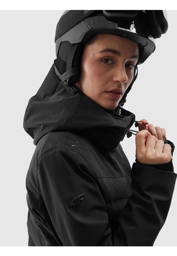 4f - 4F Kurtka narciarska membrana Dermizax 20000 damska - czarna XS. Typ kołnierza: kaptur. Kolor: czarny. Materiał: dzianina, materiał, puch, tkanina. Długość: długie. Wzór: aplikacja. Sezon: zima. Styl: klasyczny