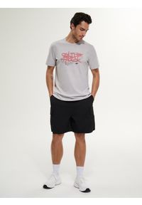 4f - 4F T-shirt regular z nadrukiem męski - szary S. Okazja: na co dzień. Kolor: szary. Materiał: jeans, dresówka, bawełna, dzianina. Wzór: nadruk. Styl: casual, klasyczny #2