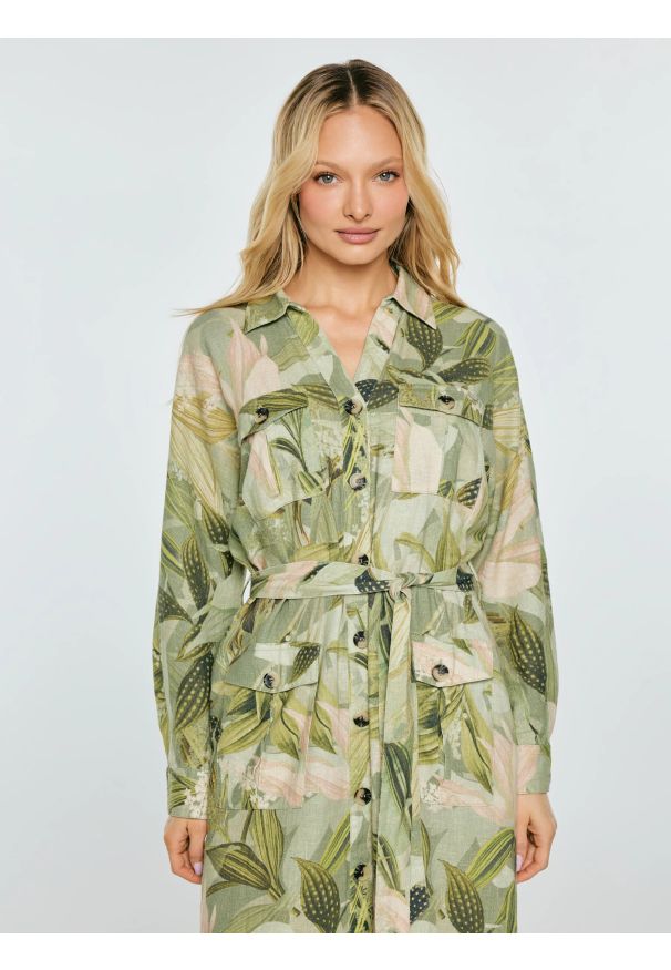 Big-Star - Sukienka damska midi lniana z wiązaniem w pasie zielona Jala 301. Okazja: na co dzień. Kolor: zielony. Materiał: len. Długość rękawa: długi rękaw. Sezon: wiosna, lato. Typ sukienki: proste. Styl: elegancki, casual. Długość: midi